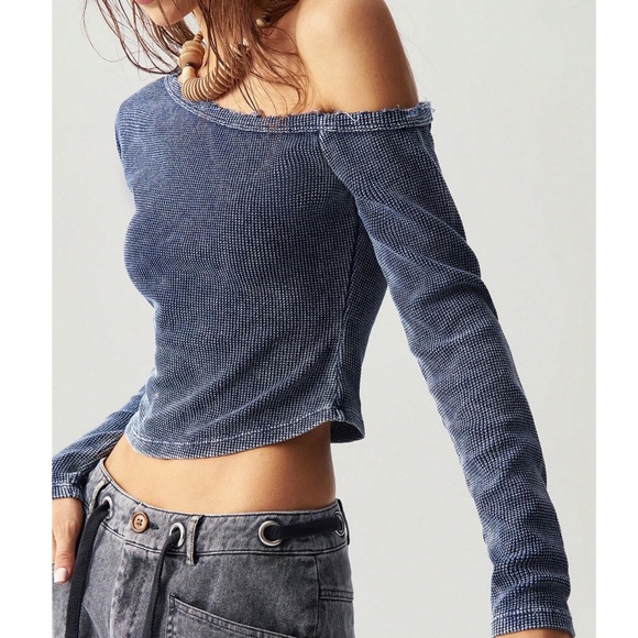 Casual Waffle Knit One shoulder Cropped Long sleeve top - Picture 9 of 10